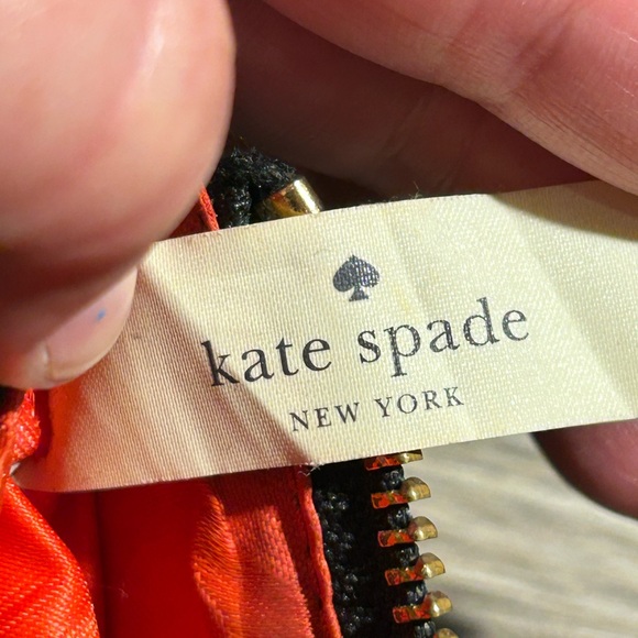 Small black Kate Spade wristlet - Picture 4 of 7